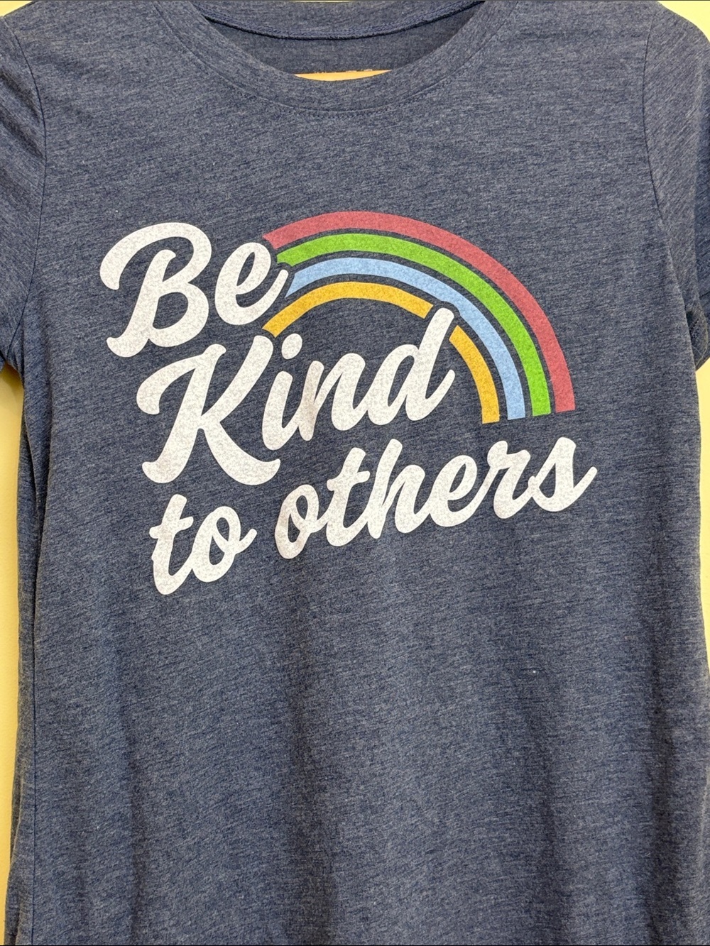 Heather navy blue short sleeve Graphic rainbow tee top "Be Kind to others" S - Picture 2 of 5